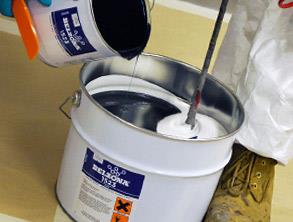 Mixing of Belzona 1523