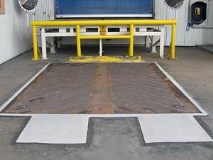 Materiał Belzona 4154 zastosowany do odbudowy powierzchni rampy załadowczej wraz z systemem zwiększającym przyczepność