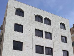 Belzona 5122 (Clear Cladding Concentrate) impiegato per impermeabilizzare l'edificio