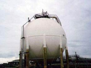 Gasbehållaren återinkapslad med Belzona 3211 (Lagseal)