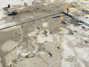 Concreto deteriorado na pista de pouso de helicópteros