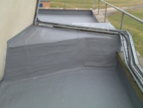 Elementy o złożonej geometrii i różne podłoża zabezpieczone membraną Belzona 3111 (Flexible Membrane)