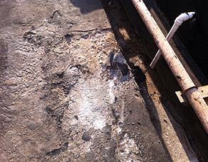 Повреждения бетона из-за разлива кислот
