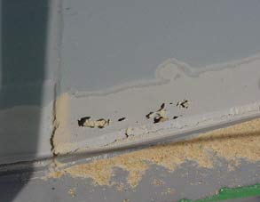 甲板与容器之间的接缝被腐蚀