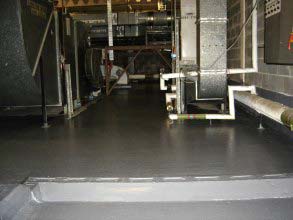 Belzona 5231 (SG Laminate) använd för att reparera och skydda läckande golv utan avbrott i sjukhusets drift