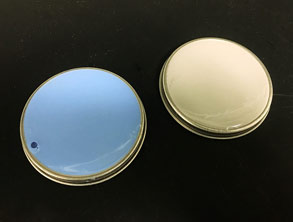 Materiał Belzona 5812DW w kolorze niebieskim i szarym (kolory te są standardem w branży gospodarki wodnej)