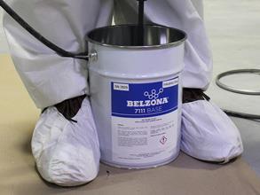 Mieszanie materiału Belzona 7111 (Industrial Grade)